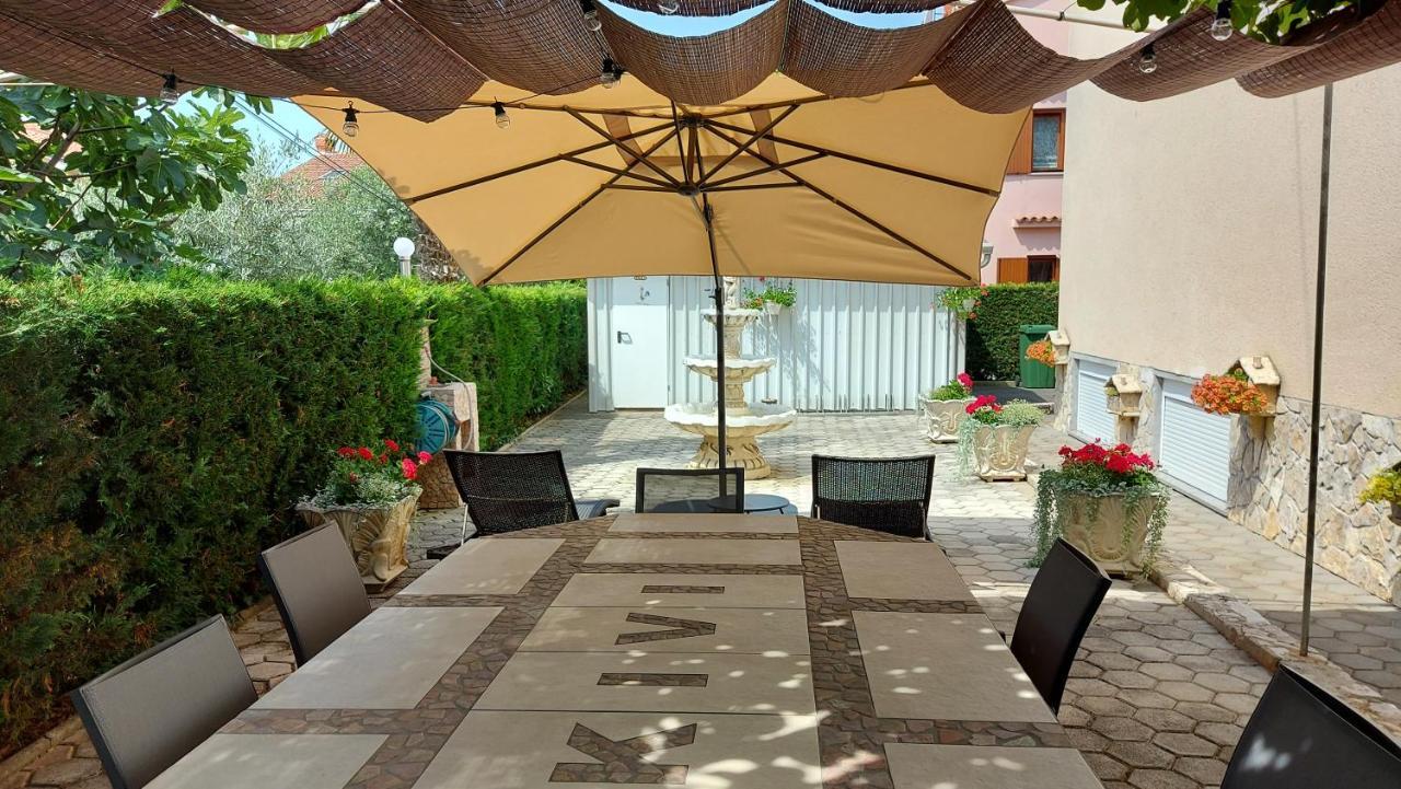 Apartments Kivi Novigrad Istria Exterior foto