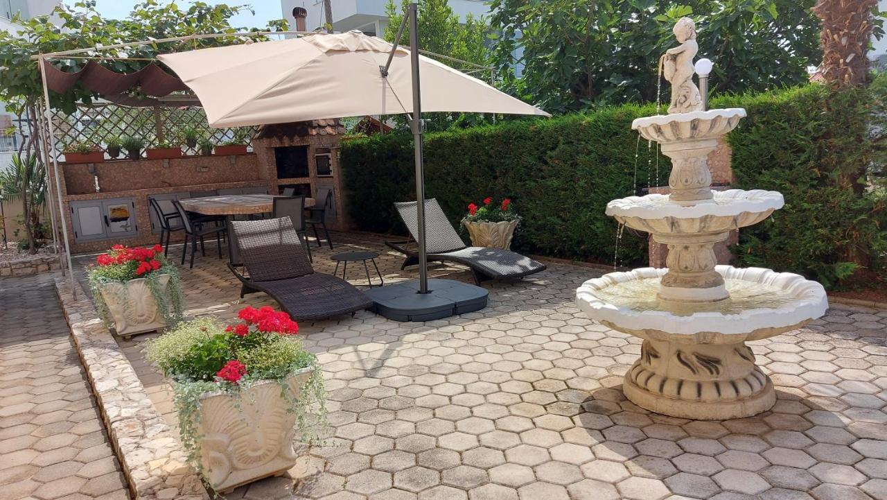 Apartments Kivi Novigrad Istria Exterior foto